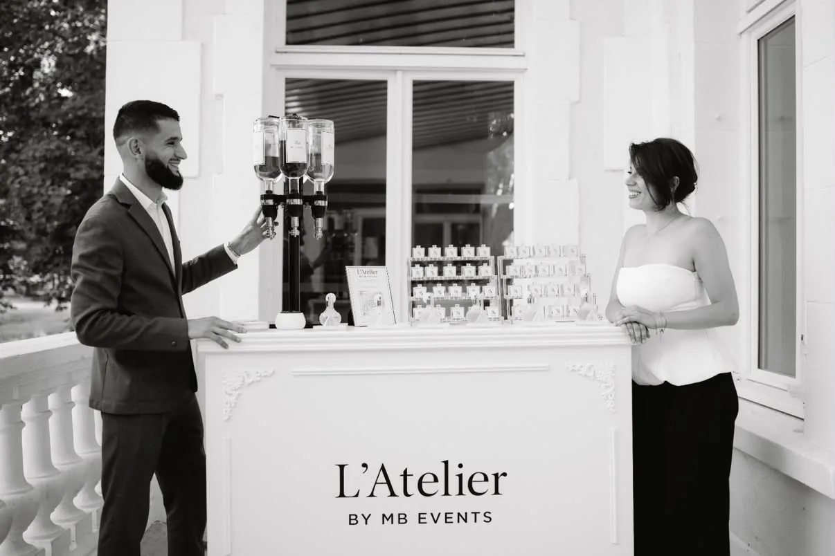 Le service sur la terrasse du château — bar à parfum L’Atelier MB Events